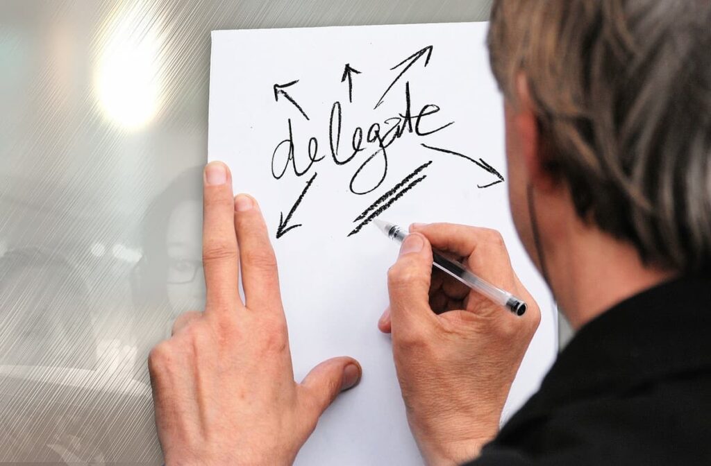 delegar tareas eficazmente